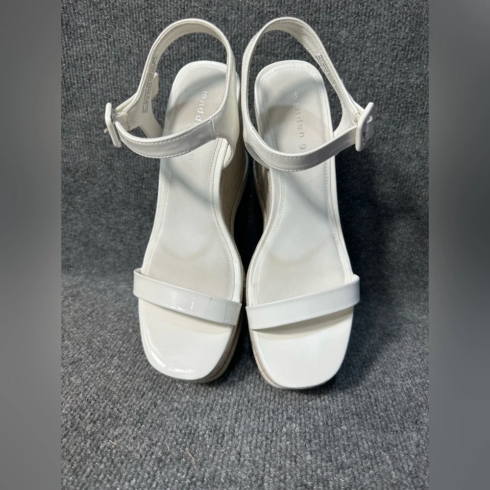 NIB Madden Girl Watchout Wedge Sandals Size 9 - Picture 2 of 6
